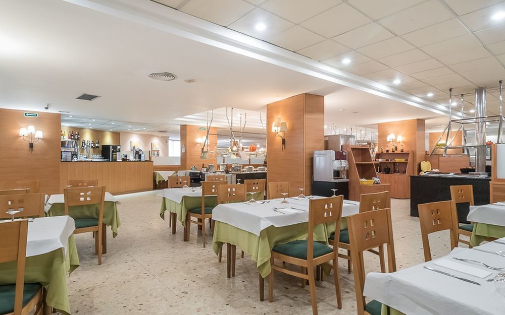 Medplaya Calypso 4* Salou